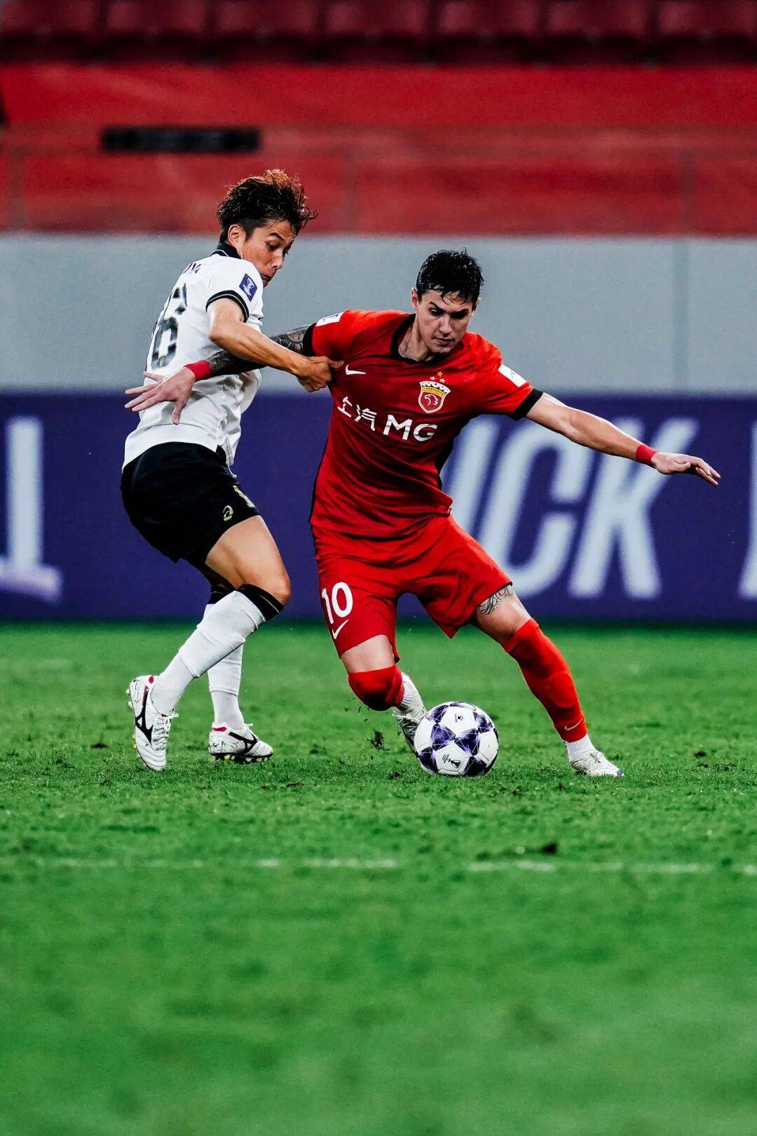 赛后中超传出新动向，上海申花外线爆发，高层表态：媒体盛赞，团队化学反应显著的简单介绍