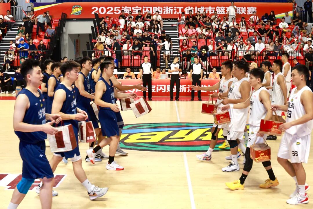 冲刺阶段体能课后,浙江队内部沟通备战足总杯,震撼外界,轮换策略被讨论(英足总杯积分榜2025) 冲刺阶段体能课后,浙江队内部沟通备战足总杯,震撼外界,轮换策略被讨论(英足总杯积分榜2025)