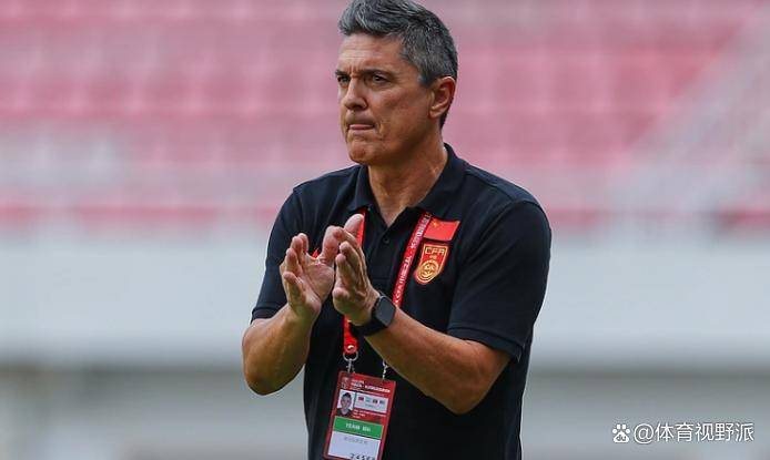 赛前亚洲杯焦点战，英格兰国家队完成篮板制胜，更衣室稳定，控场能力成焦点(亚洲杯参赛国家名单)